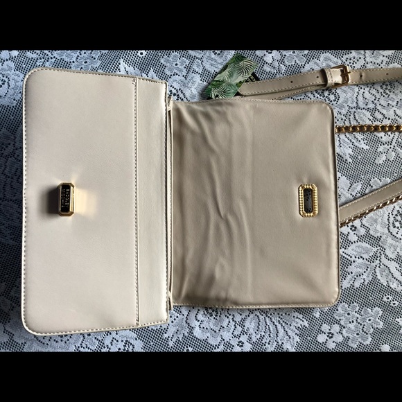 Badgley Mischka Crossbody Vegan Leather Purse - Picture 3 of 6